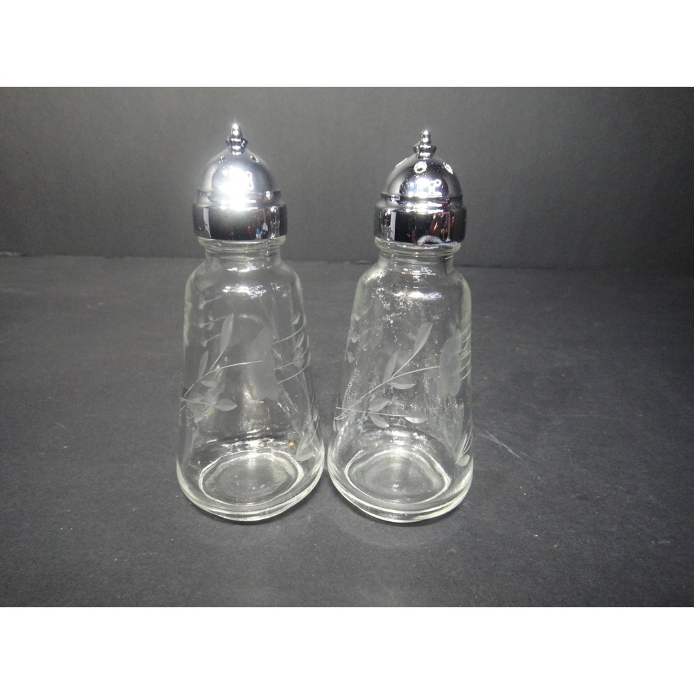 VTG Princess House Heritage Etched Glass Salt and Pepper Shakers Floral 4.25"